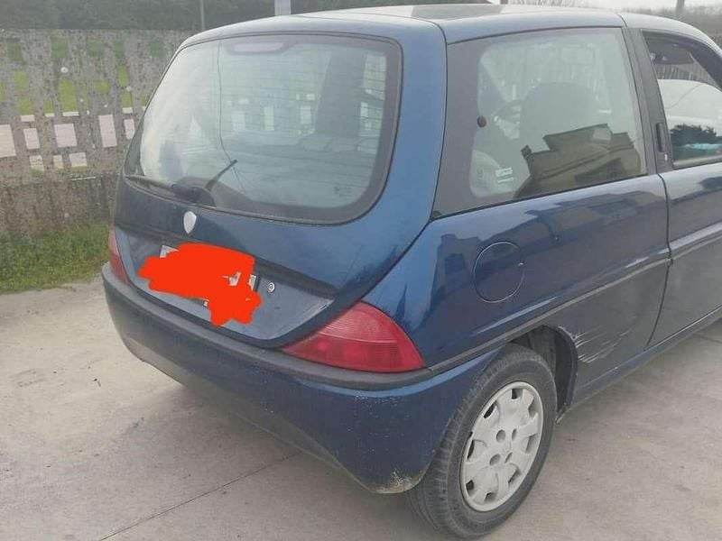 Usata Lancia Ypsilon 64 CV (47 kW) 1996 Blu/azzurro Utilitaria