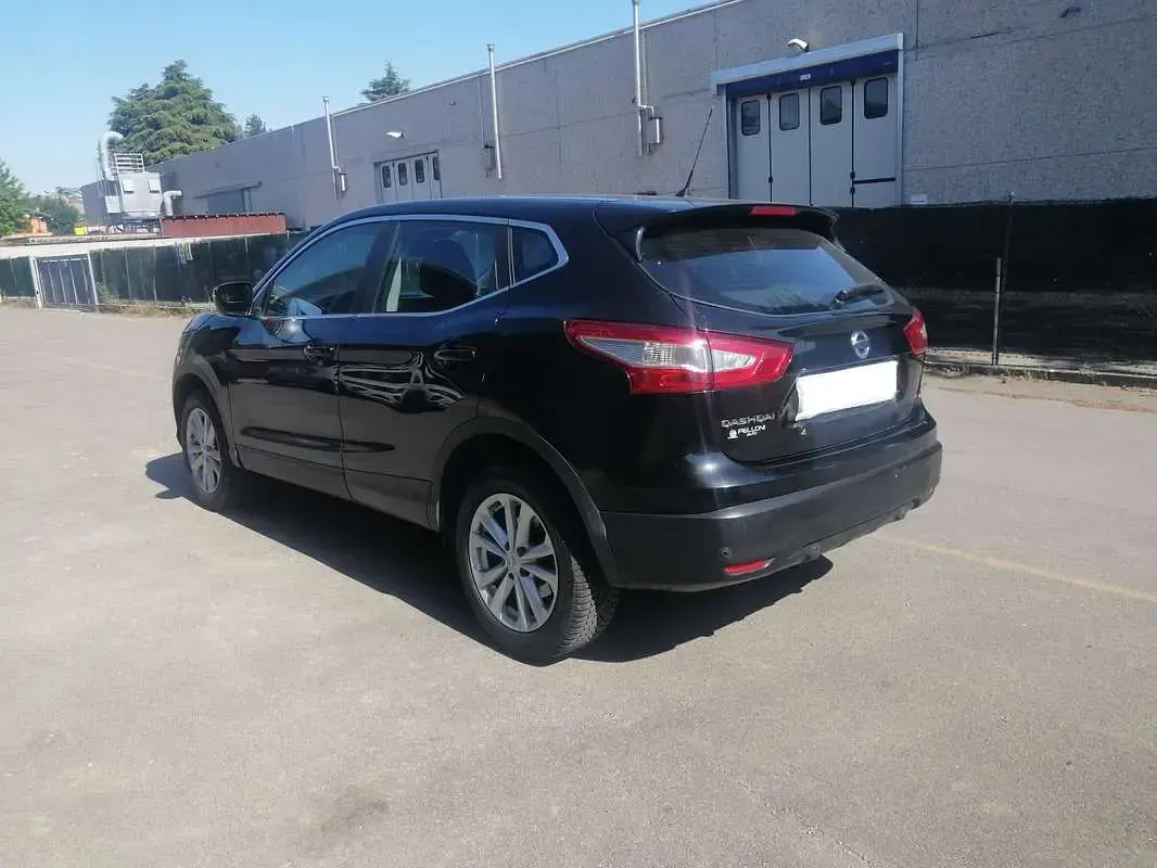 Usata Nissan Qashqai Acenta 131 CV (96 kW) 2016 Nero SUV