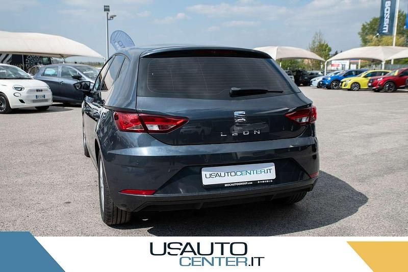 Usata Seat Leon Black Edition 150 CV (110 kW) 2020 Other Berlina