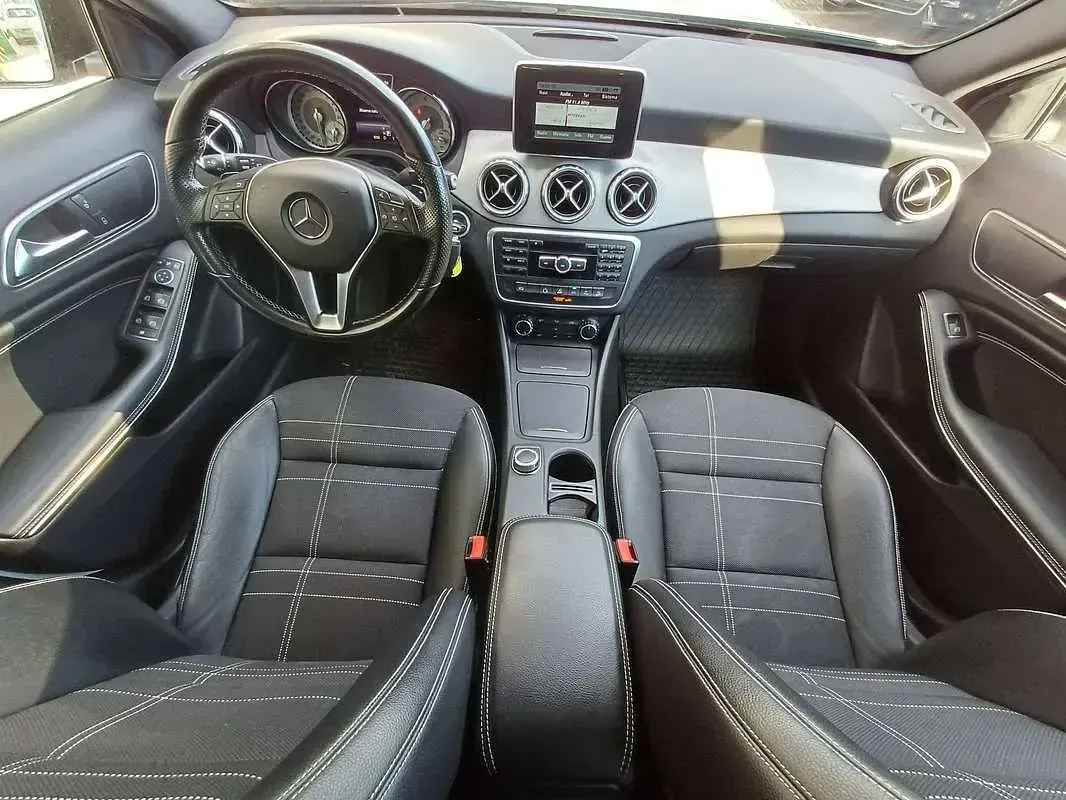 Usata Mercedes GLA220 Premium 170 CV (125 kW) 2015 Bianco SUV