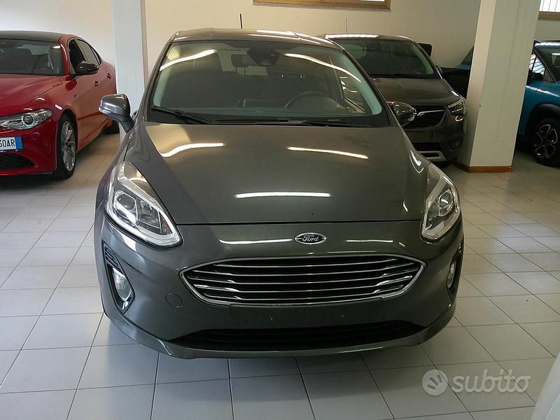 Usata Ford Fiesta ST-Line 85 CV (62 kW) 2019 Grigio Utilitaria