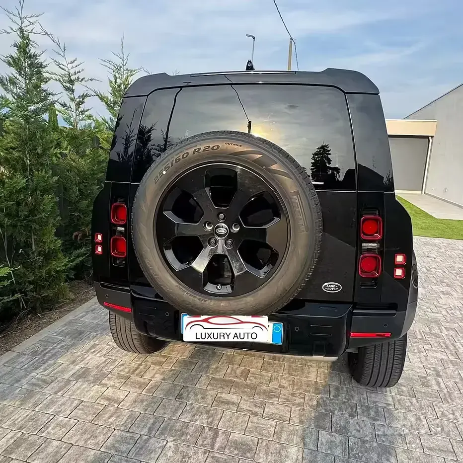 Usata Land Rover Defender SE 240 CV (176 kW) 2020 Nero SUV