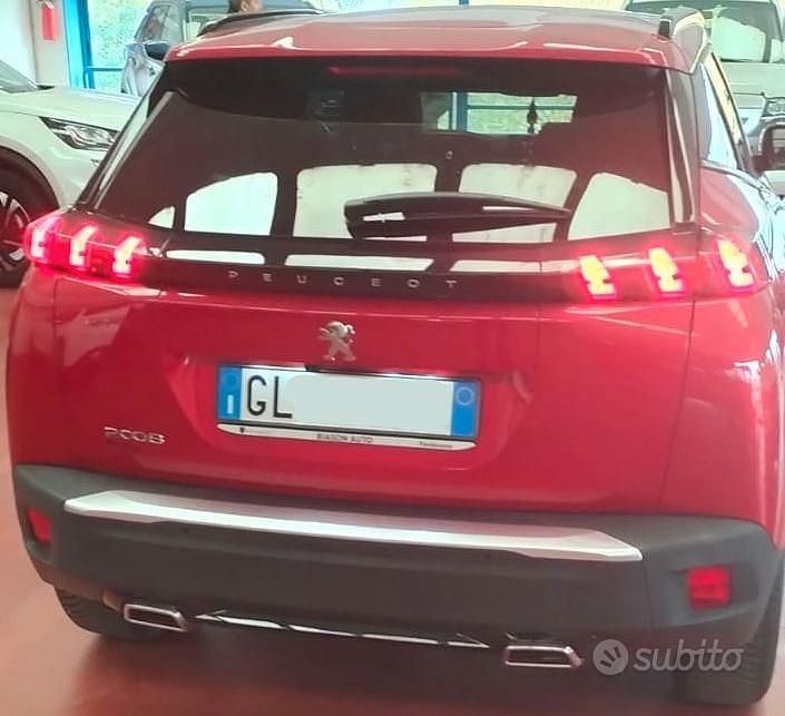 Usata Peugeot 2008 Allure 131 CV (96 kW) 2023 Rosso SUV
