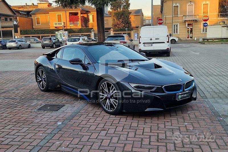Usata BMW i8 Comfort Edition 362 CV (266 kW) 2015 Grigio Coupé