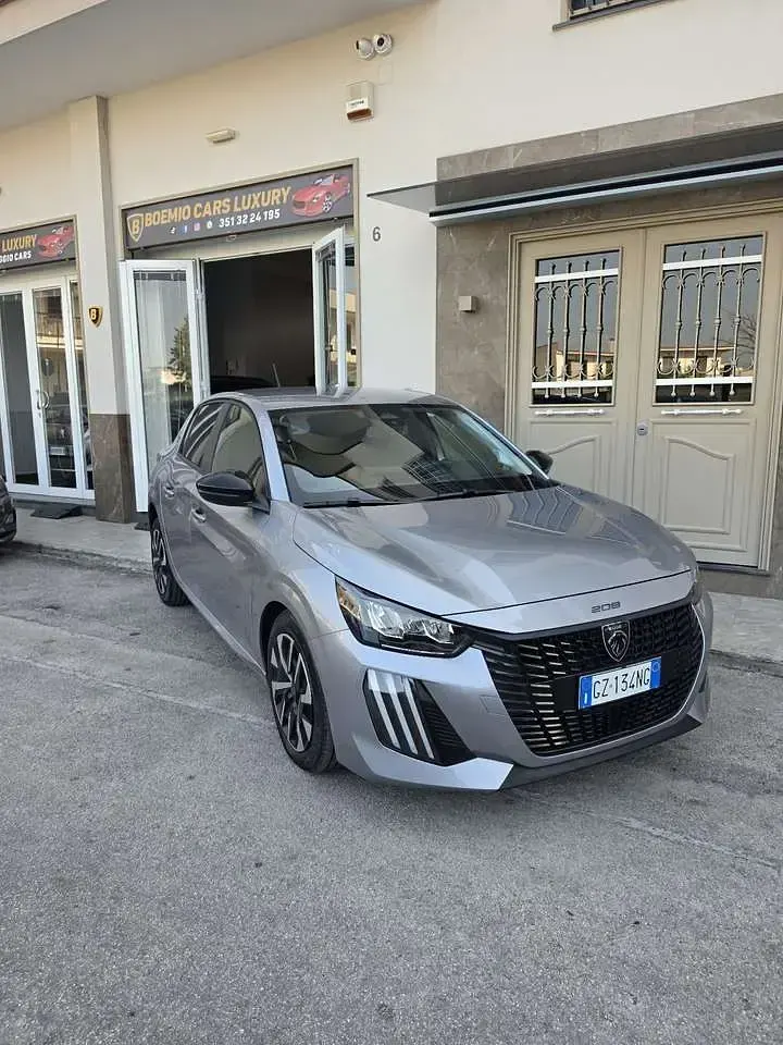 Usata Peugeot 208 Style 101 CV (74 kW) 2025 Other Utilitaria