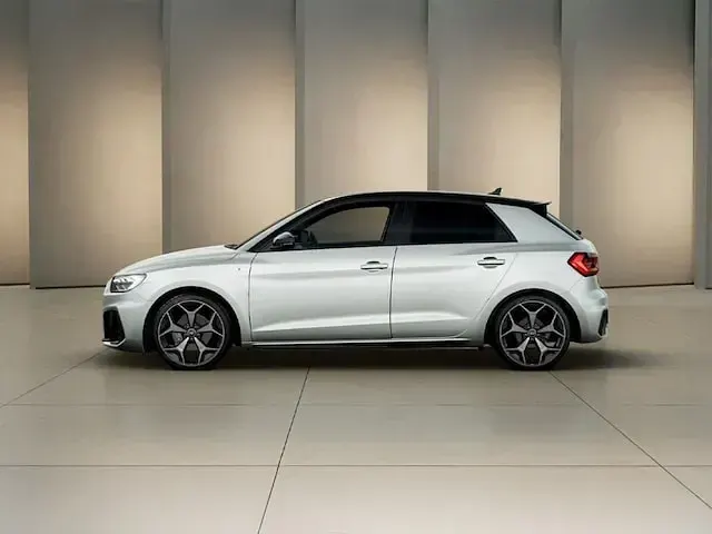 Nuova Audi A1 Sportback Ambiente 116 CV (85 kW) 2026 Argento rugiada metallizzato Utilitaria