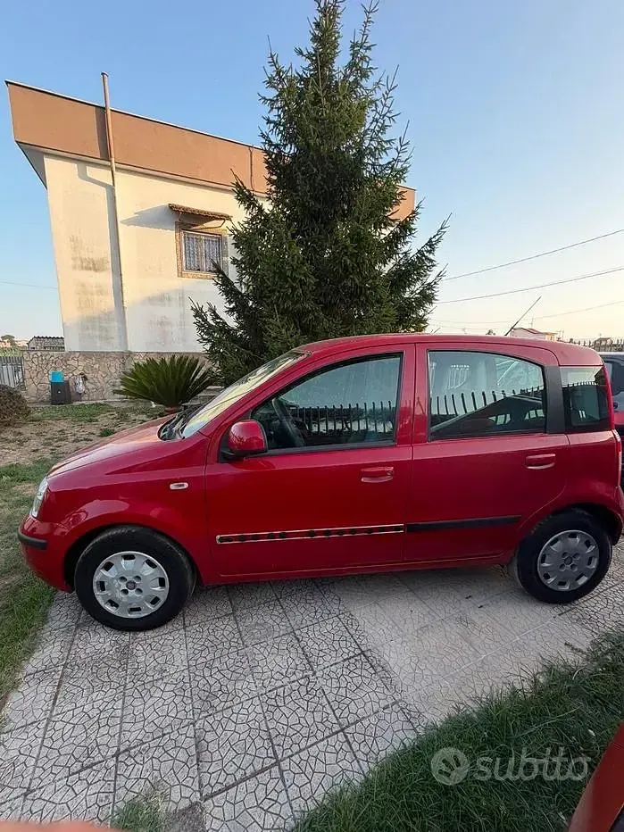 Usata Fiat Panda 69 CV (50 kW) 2011 Rosso Utilitaria