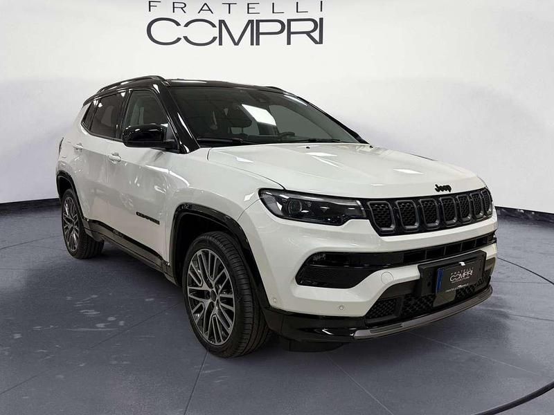 Usata Jeep Compass Summit 131 CV (96 kW) 2024 Bicolore bianco/nero SUV