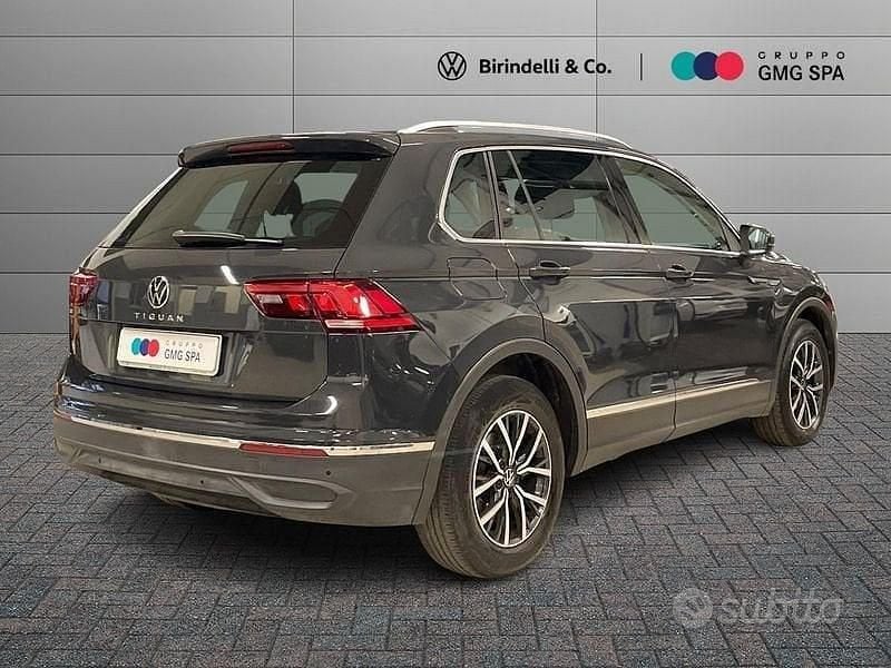 Usata VW Tiguan Life 122 CV (89 kW) 2023 Grigio SUV
