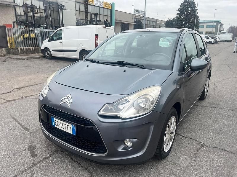 Grigio Usata 2011 Citroën C3 Tre volumi | 2690 € (Buon prezzo) - Immagine 1/4