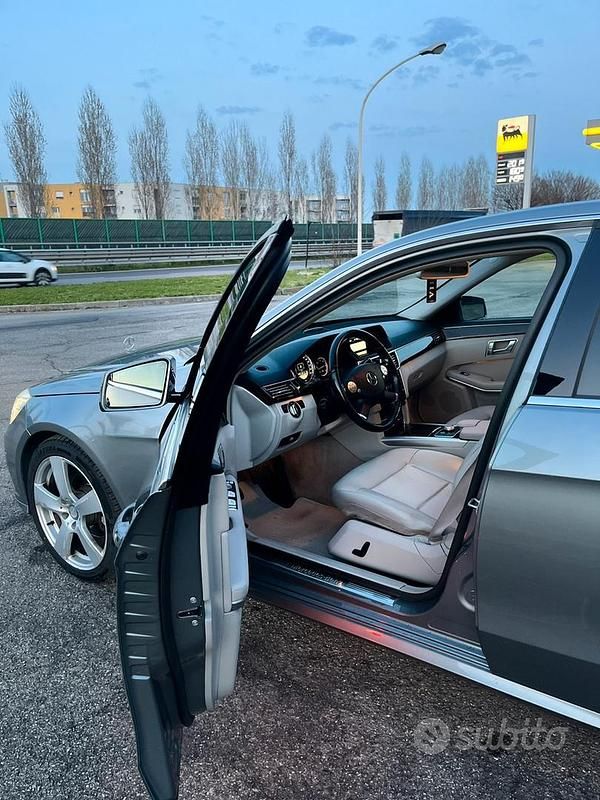 Usata Mercedes 200 2012 Grigio Berlina