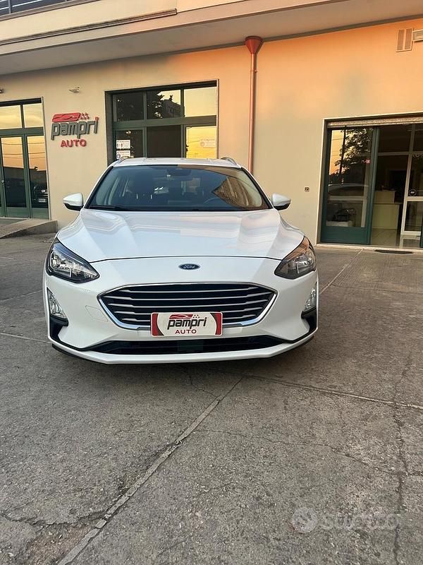 Usata Ford Focus Business Edition 120 CV (88 kW) 2022 Bianco Station wagon