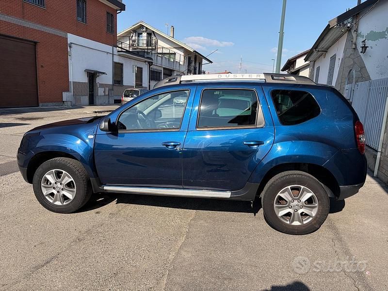 Usata Dacia Duster Lauréate 110 CV (80 kW) 2016 Blu SUV