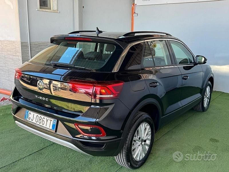 Usata VW T-Roc Style 150 CV (110 kW) 2022 Nero SUV