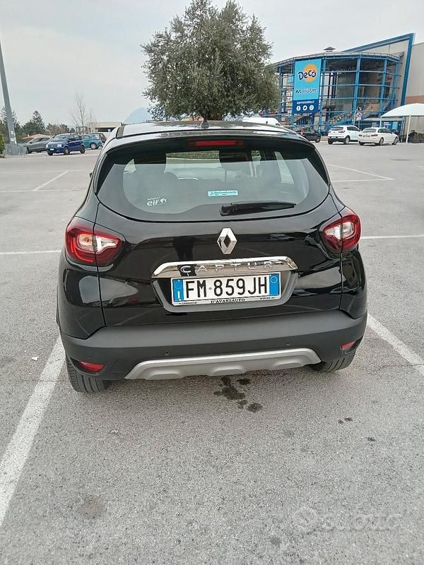 Usata Renault Captur 115 CV (84 kW) 2018 Nero SUV
