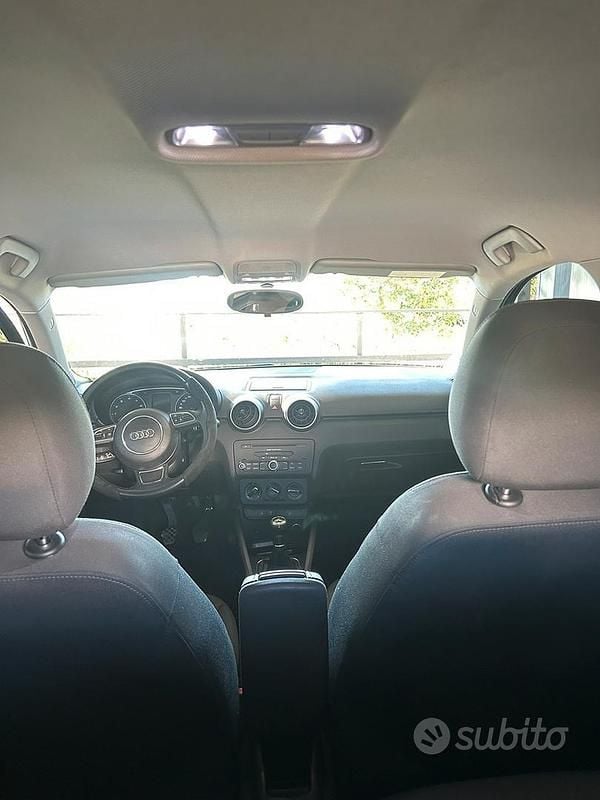 Nero Usata 2015 Audi A1 Tre volumi | 10.000 € (Ottimo prezzo) - Immagine 1/4