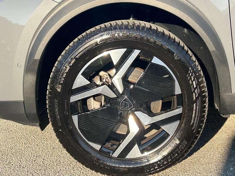 Usata Peugeot 2008 Allure 131 CV (96 kW) 2024 Grigio selenium SUV