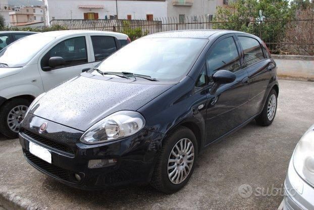Usata Fiat Punto Street 95 CV (69 kW) 2017 Blu Utilitaria