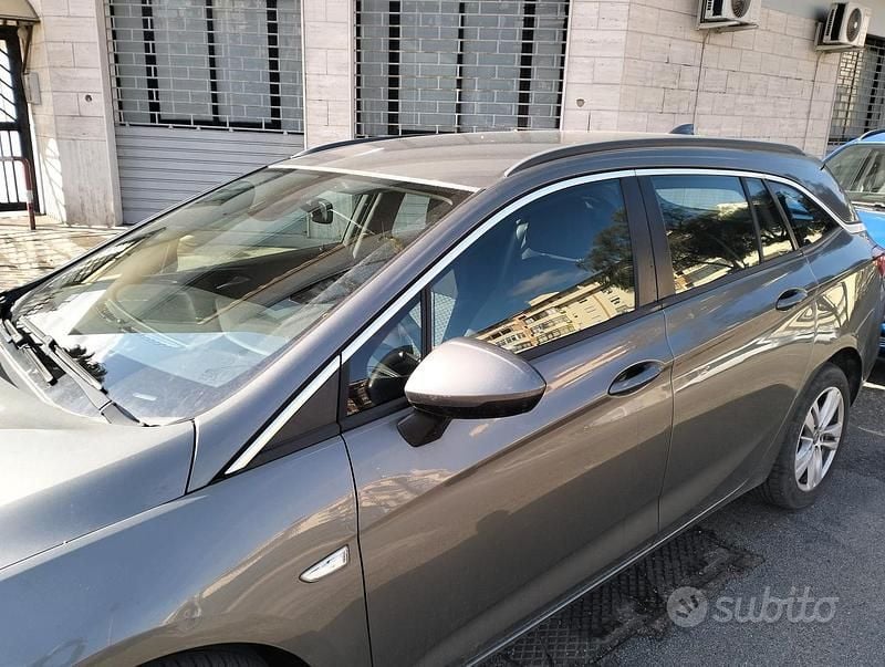 Usata Opel Astra 95 CV (69 kW) 2016 Grigio Station wagon