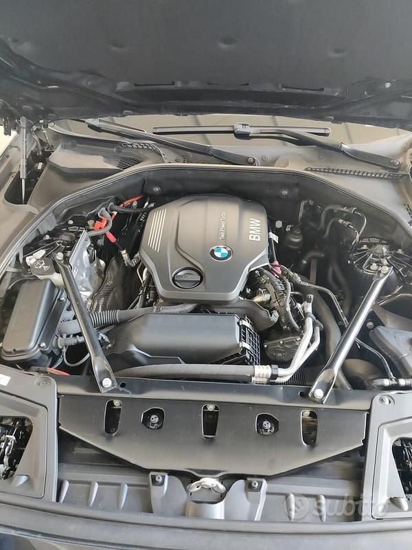 Usata BMW 520 Luxury Line 190 CV (139 kW) 2015 Grigio Station wagon