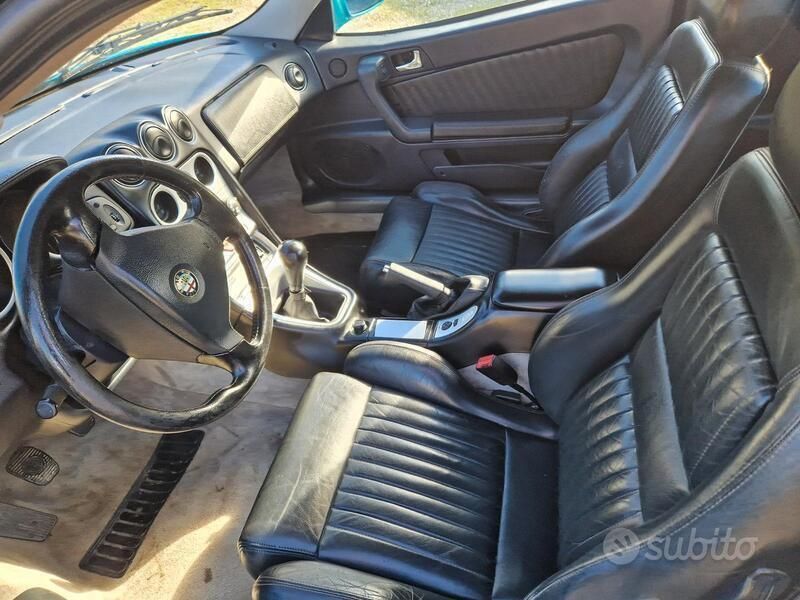 Usata Alfa Romeo GTV 150 CV (110 kW) 2000 Verde Coupé