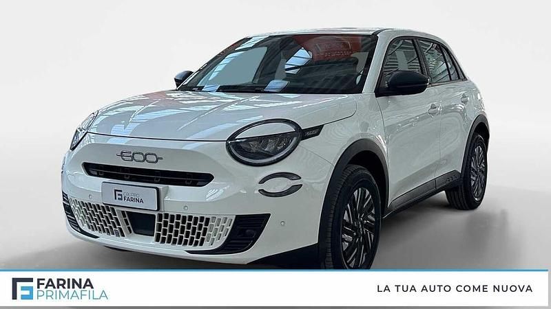Bianco Nuova 2025 Fiat 600 Pop SUV | 19.200 € - Immagine 1/4