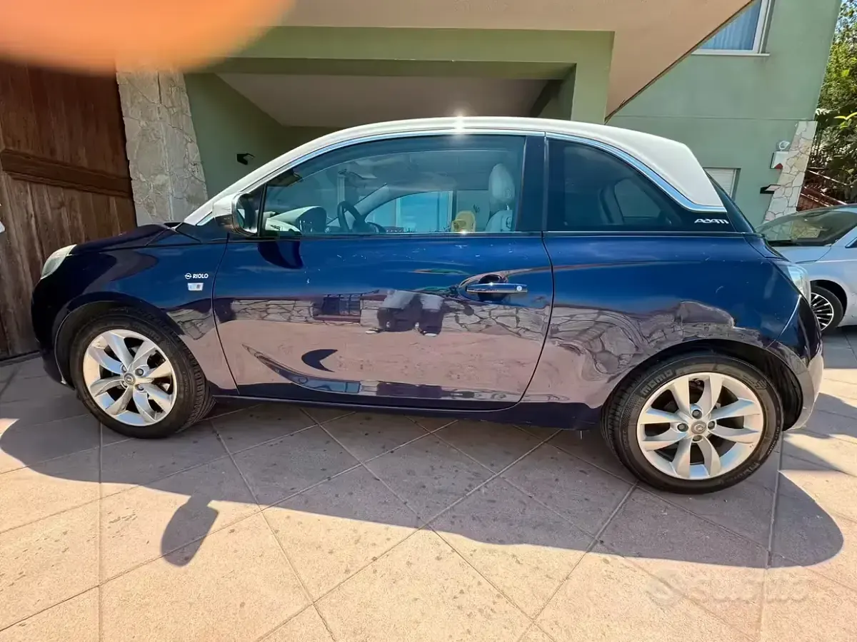 Usata Opel Adam 69 CV (50 kW) 2015 Blu Utilitaria