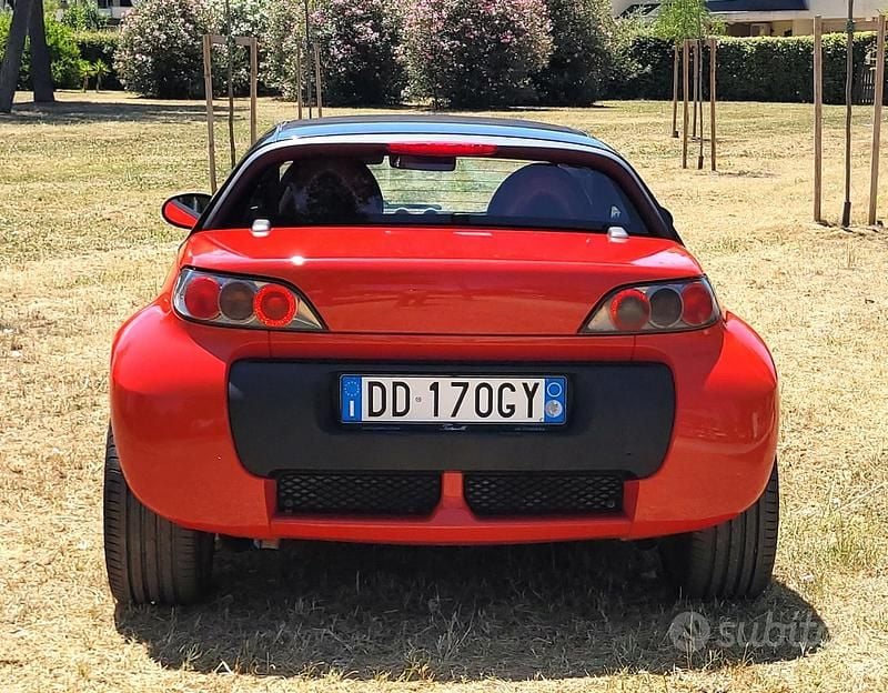 Usata Smart Roadster 82 CV (60 kW) 2004 Rosso Cabrio