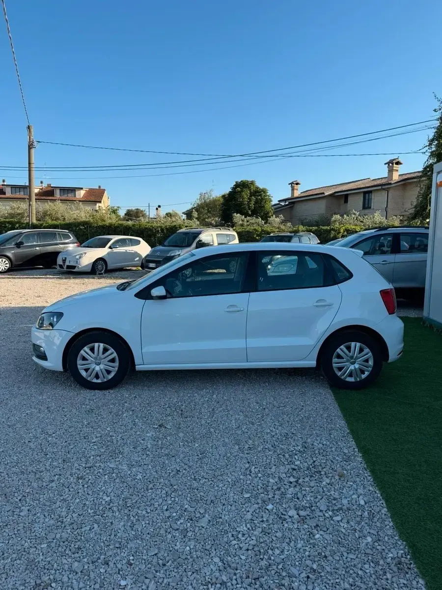 Usata VW Polo Trendline 60 CV (44 kW) 2015 Bianco Berlina