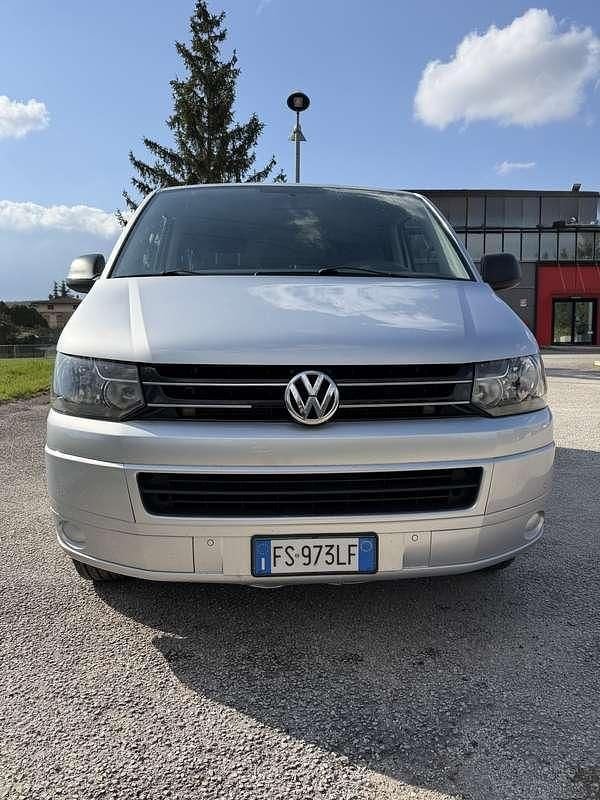 Usata VW Multivan Comfortline 140 CV (102 kW) 2012 Argento Monovolume