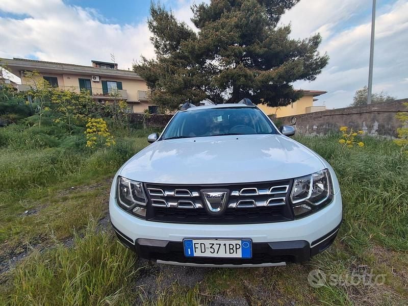 Usata Dacia Duster 110 CV (80 kW) 2016 Bianco SUV