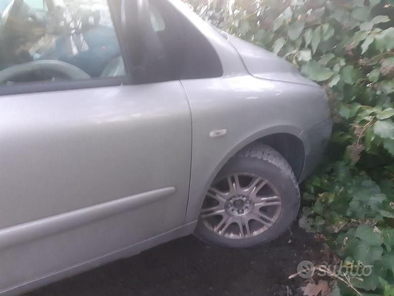 Usata Fiat Multipla 103 CV (75 kW) 2004 Monovolume