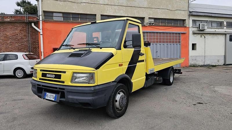 Usata Iveco Daily 72 CV (52 kW) 1981 Furgone