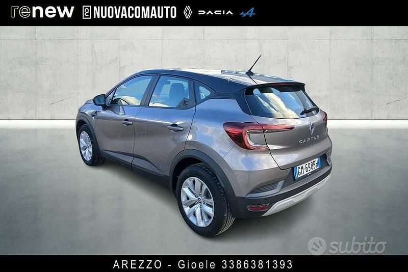 Usata Renault Captur Equilibre 101 CV (74 kW) 2023 Bestyle milano (grigio cassio SUV