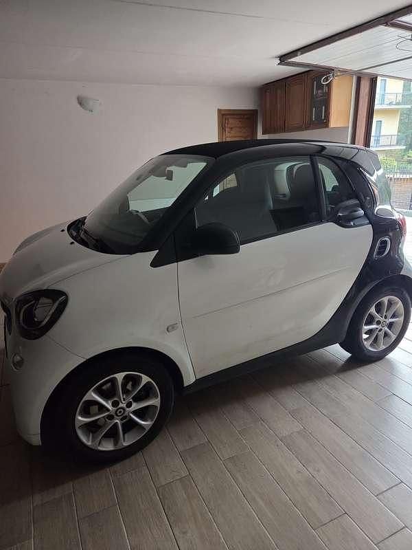 Usata 2019 Smart ForTwo Coupé Prime Due volumi | 10.500 € (Buon prezzo) - Immagine 1/4