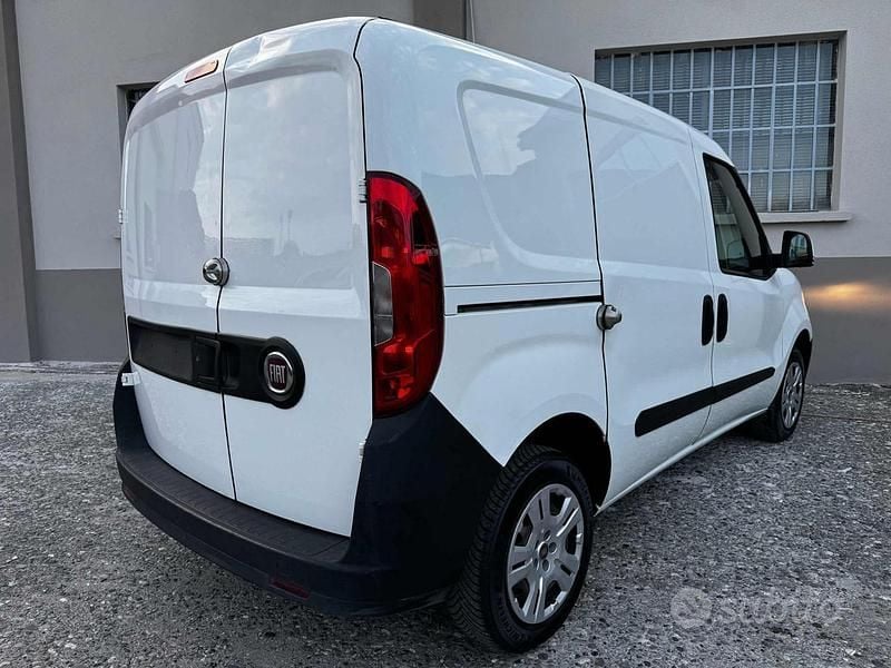 Usata Fiat Doblò S 95 CV (69 kW) 2019 Bianco Monovolume