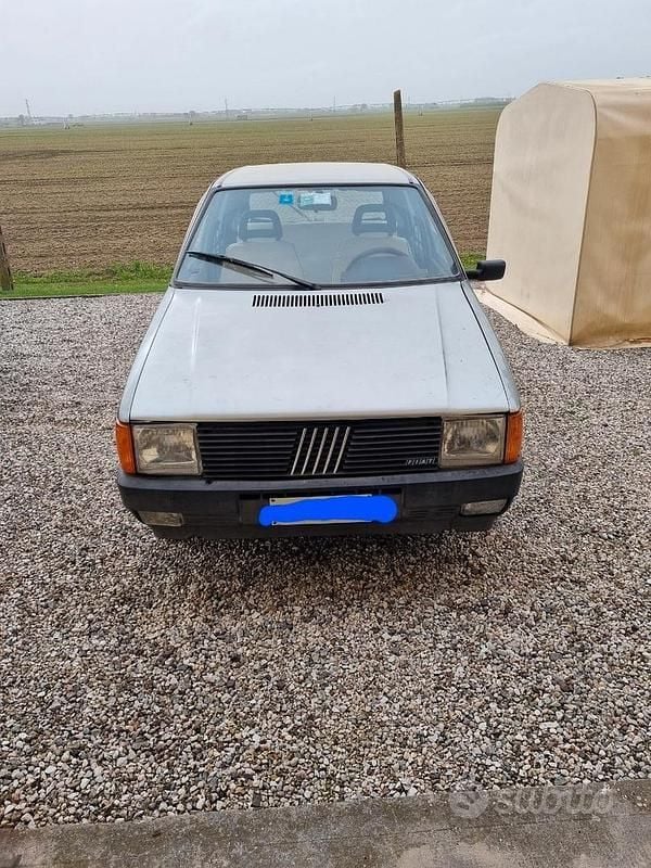 Grigio Usata 1985 Fiat Uno Due volumi | 2000 € - Immagine 1/4
