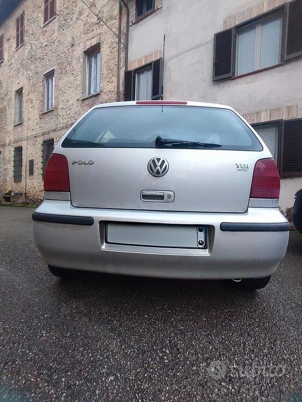 Usata VW Polo Comfortline 75 CV (55 kW) 2000 Grigio Berlina