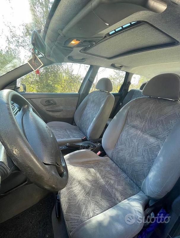 Usata Ford Mondeo 90 CV (66 kW) 1997 Nero Station wagon