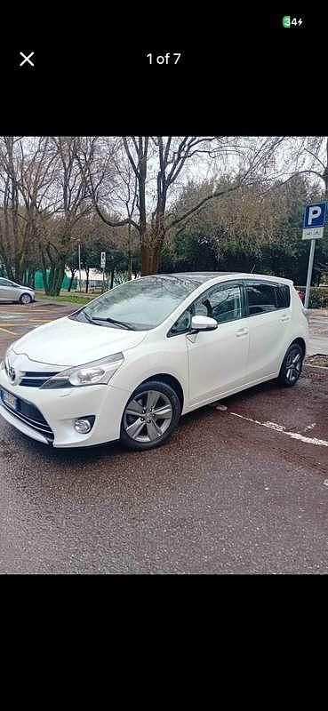 Usata Toyota Verso Executive 111 CV (81 kW) 2015 Monovolume
