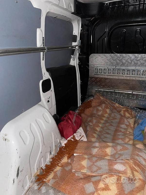 Usata Fiat Doblò 120 CV (88 kW) 2012 Bianco Monovolume