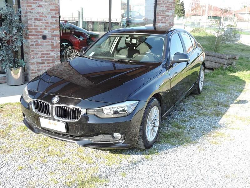 Usata BMW 320 184 CV (135 kW) 2012 Blu/azzurro Berlina