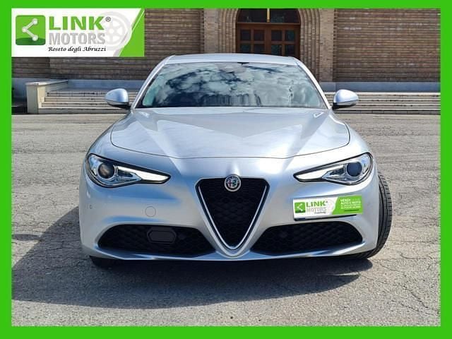 Usata Alfa Romeo Giulia Ti 190 CV (139 kW) 2020 Argento Berlina