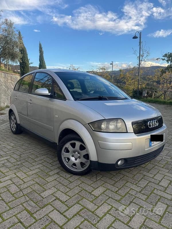 Usata Audi A2 75 CV (55 kW) 2003 Grigio Utilitaria
