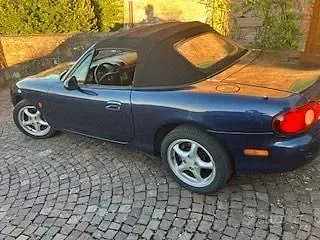 Usata Mazda MX5 110 CV (80 kW) 2004 Bluazzurro Cabrio