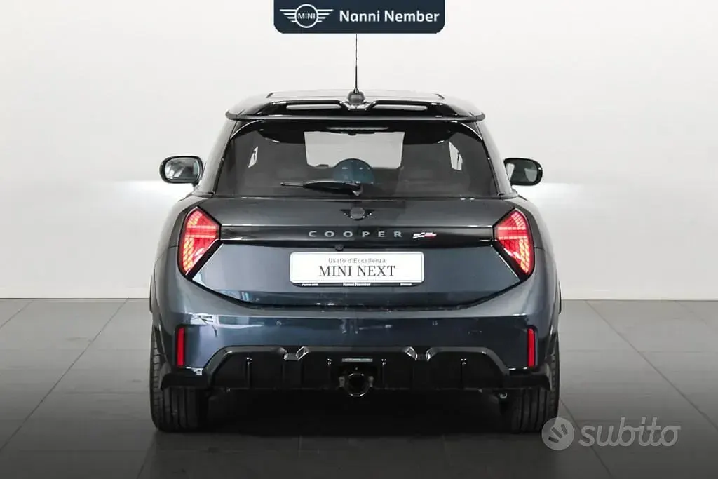Usata Mini John Cooper Works 231 CV (169 kW) 2025 Legend grey Utilitaria