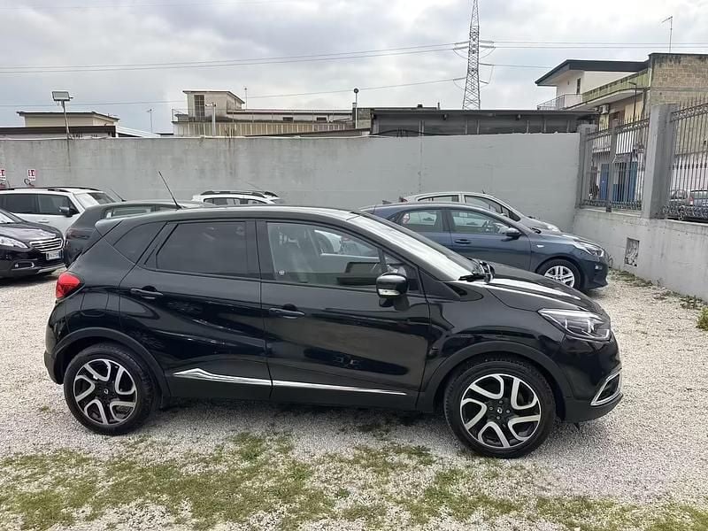 Usata Renault Captur 90 CV (66 kW) 2015 Nero SUV
