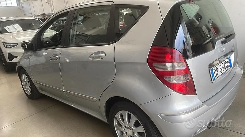 Usata Mercedes A200 95 CV (69 kW) 2008 Grigio Utilitaria