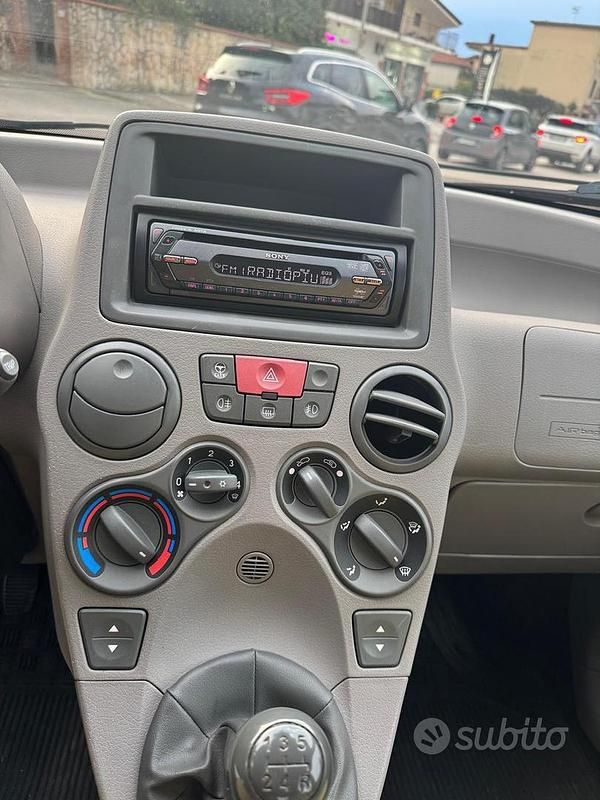 Usata Fiat Panda 70 CV (51 kW) 2004 Verde Utilitaria
