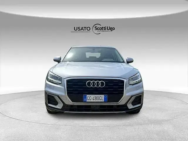Usata Audi Q2 Admired 116 CV (85 kW) 2020 5b argento metallizzato SUV